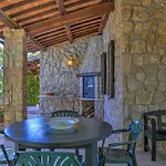 Poggio 6, Emma Baschi