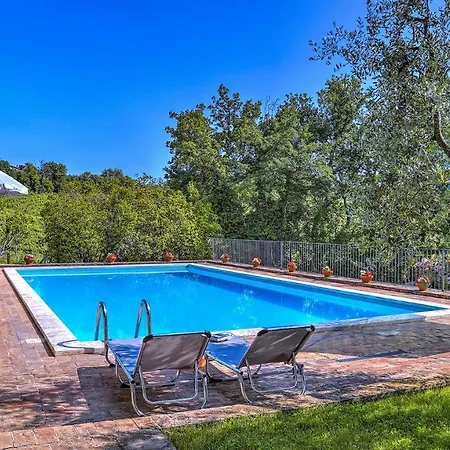 Poggio 6, Emma Baschi