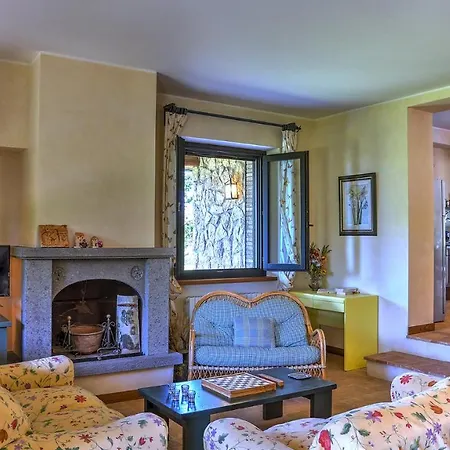 Poggio 6, Emma Villa Baschi