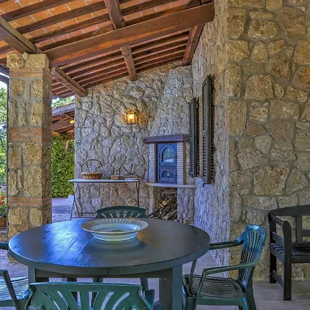 Poggio 6, Emma Baschi