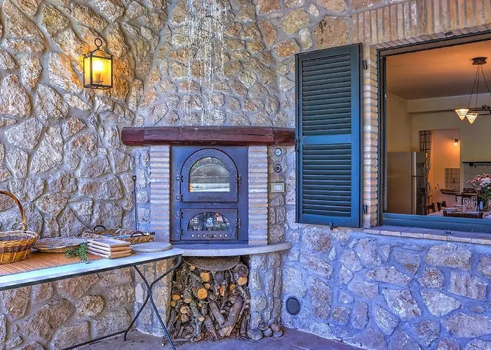 Villa Poggio 6, Emma