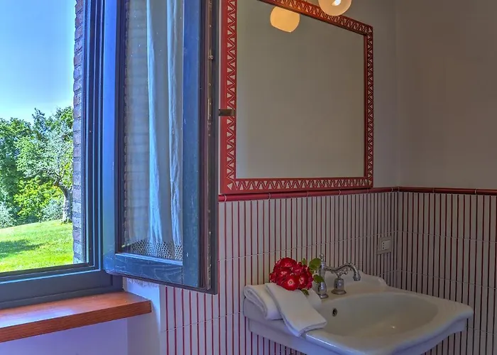 Poggio 6, Emma Baschi